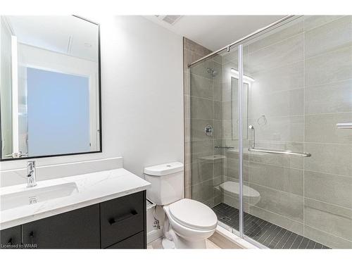 409-741 King Street W, Kitchener, ON - Indoor Photo Showing Bathroom