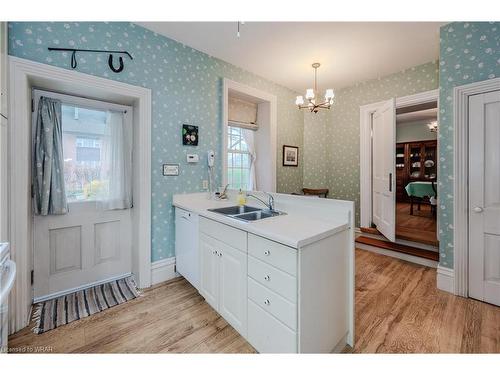 358 Queenston Road, Cambridge, ON - Indoor Photo Showing Kitchen With Double Sink