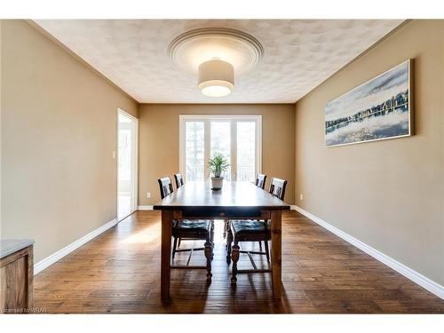 117 Sandford Fleming Drive, Waterloo, ON - Indoor Photo Showing Dining Room