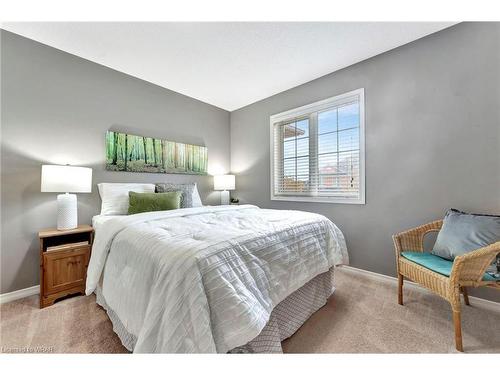 399 Hobbs Crescent, Milton, ON - Indoor Photo Showing Bedroom