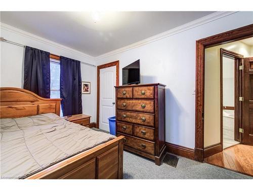 92 Main St N Street N, Waterford, ON - Indoor Photo Showing Bedroom