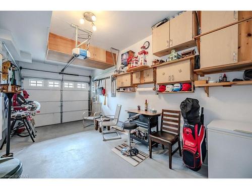512 Northbrook Place, Kitchener, ON - Indoor Photo Showing Garage