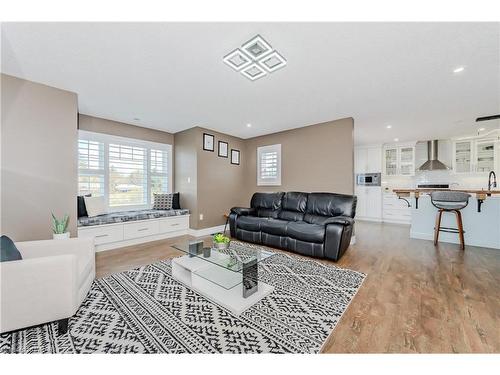 57 Halliday Drive Drive, Tavistock, ON - Indoor Photo Showing Living Room