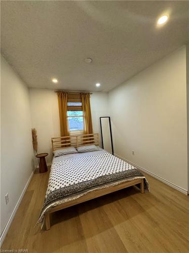 20-175 Cedar Street, Cambridge, ON - Indoor Photo Showing Bedroom
