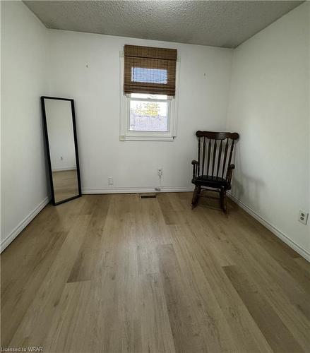 20-175 Cedar Street, Cambridge, ON - Indoor Photo Showing Bedroom
