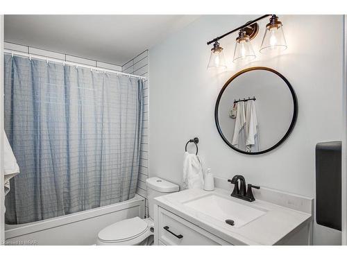 205 St Jerome Crescent, Kitchener, ON - Indoor Photo Showing Bathroom