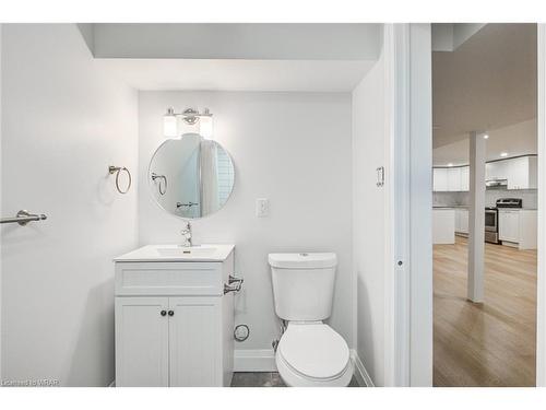 205 St Jerome Crescent, Kitchener, ON - Indoor Photo Showing Bathroom