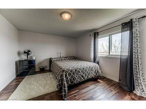 218 Red Clover Court, Kitchener, ON - Indoor Photo Showing Bedroom