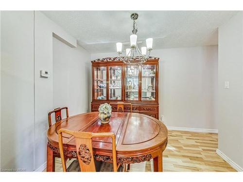 1-375 Pioneer Drive, Kitchener, ON - Indoor Photo Showing Dining Room