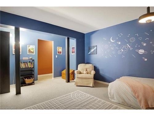 102-85 Spruce Street, Cambridge, ON - Indoor Photo Showing Bedroom