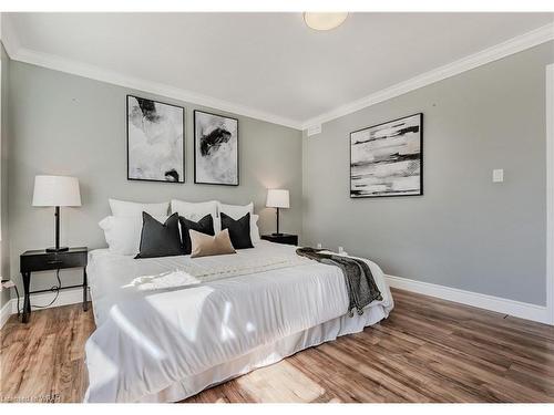 197 Cornwall Street, Waterloo, ON - Indoor Photo Showing Bedroom