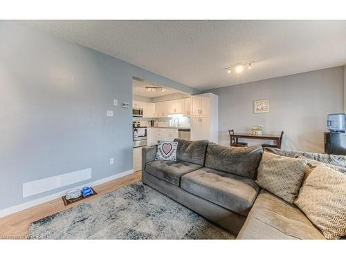 3-10 Fallowfield Drive, Kitchener, ON - Indoor Photo Showing Living Room