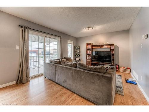 3-10 Fallowfield Drive, Kitchener, ON - Indoor Photo Showing Living Room