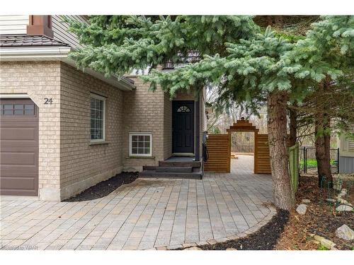 24 Gaw Crescent, Guelph, ON - Outdoor