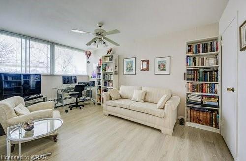 205-24 Midland Drive, Kitchener, ON - Indoor Photo Showing Living Room