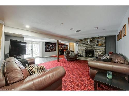 5 Eleanor Court, Tillsonburg, ON - Indoor Photo Showing Living Room With Fireplace