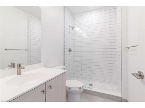 310-5 Wellington Street S, Kitchener, ON - Indoor Photo Showing Bathroom