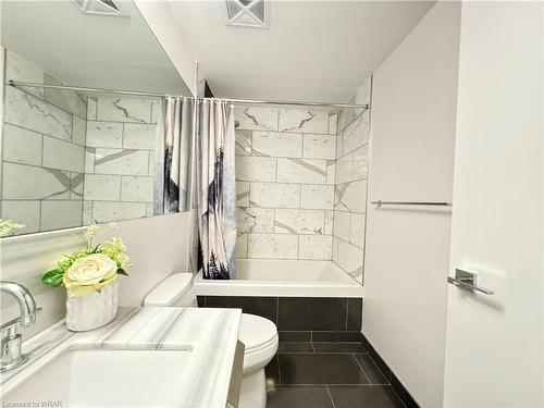 705-57 St Joseph Street, Toronto, ON - Indoor Photo Showing Bathroom