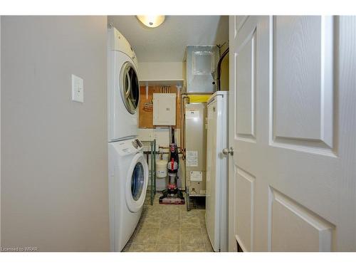 9A-45 Cedarhill Crescent, Kitchener, ON - Indoor Photo Showing Laundry Room
