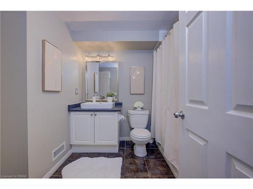 9A-45 Cedarhill Crescent, Kitchener, ON - Indoor Photo Showing Bathroom