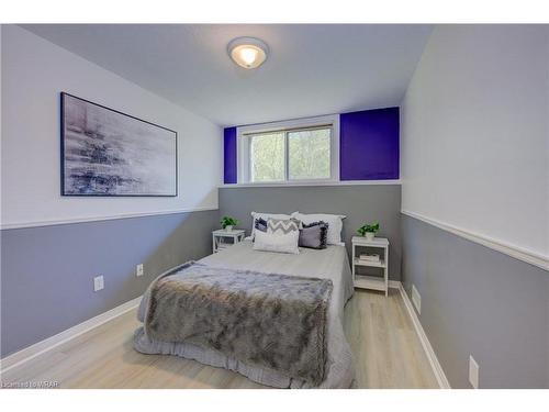 9A-45 Cedarhill Crescent, Kitchener, ON - Indoor Photo Showing Bedroom