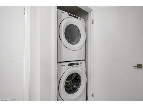 57-25 Isherwood Avenue, Cambridge, ON - Indoor Photo Showing Laundry Room