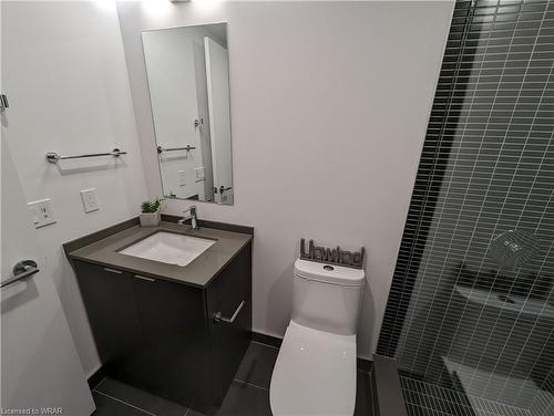 518-1 Jarvis Street, Hamilton, ON - Indoor Photo Showing Bathroom