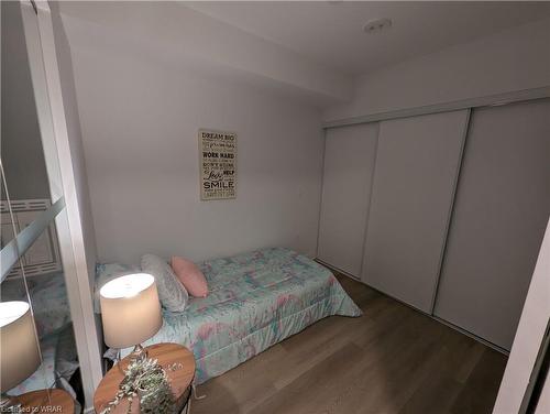 518-1 Jarvis Street, Hamilton, ON - Indoor Photo Showing Bedroom