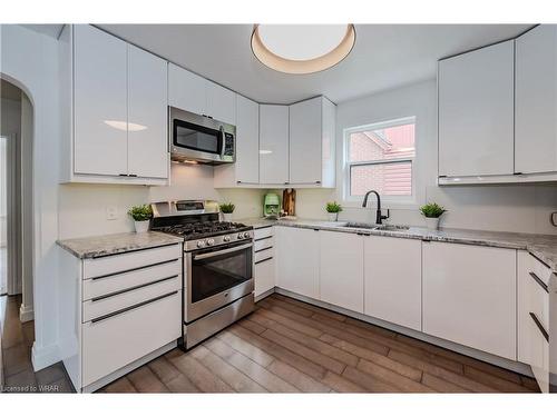 163 Lucan Avenue, Waterloo, ON - Indoor Photo Showing Kitchen