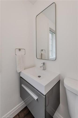 163 Lucan Avenue, Waterloo, ON - Indoor Photo Showing Bathroom