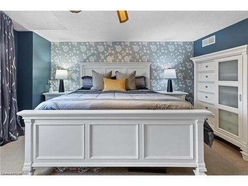 167 Pine Martin Crescent, Kitchener, ON - Indoor Photo Showing Bedroom