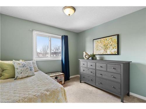 167 Pine Martin Crescent, Kitchener, ON - Indoor Photo Showing Bedroom