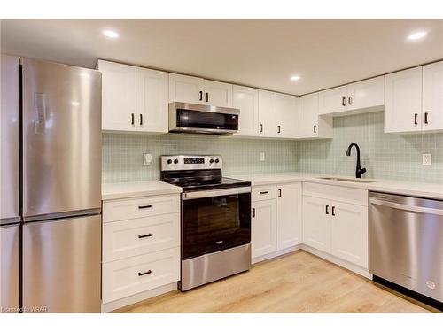 1030 Queens Boulevard, Kitchener, ON - Indoor Photo Showing Kitchen With Stainless Steel Kitchen