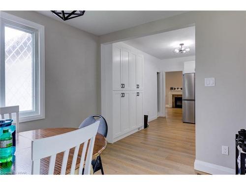 1030 Queens Boulevard, Kitchener, ON - Indoor Photo Showing Dining Room