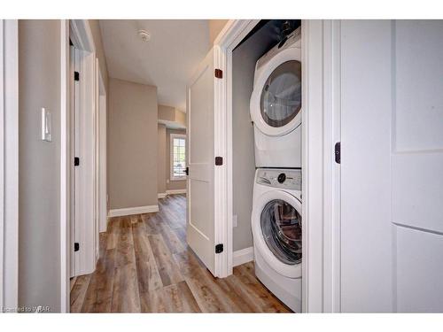 1-33 Murray Court, Milverton, ON - Indoor Photo Showing Laundry Room