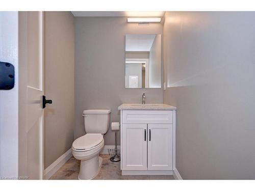 1-33 Murray Court, Milverton, ON - Indoor Photo Showing Bathroom