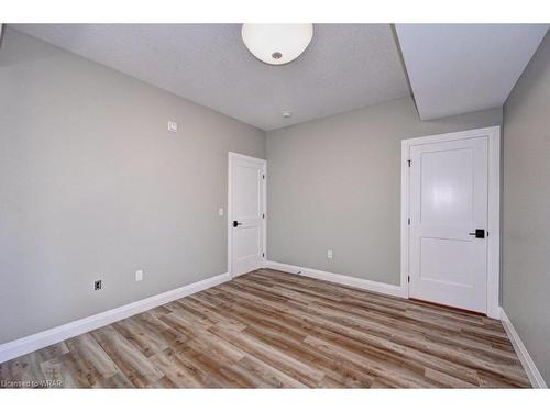 1-33 Murray Court, Milverton, ON - Indoor Photo Showing Other Room