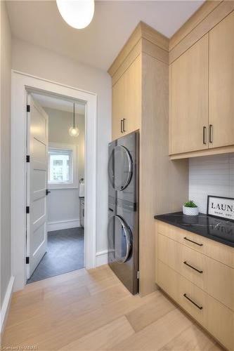 19 Avondale Avenue S, Waterloo, ON - Indoor Photo Showing Laundry Room