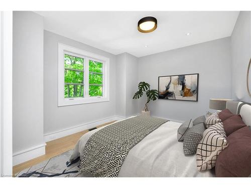 19 Avondale Avenue S, Waterloo, ON - Indoor Photo Showing Bedroom