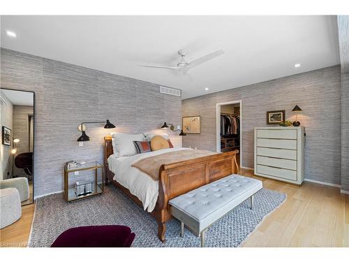 66 Metcalfe Street, Guelph, ON - Indoor Photo Showing Bedroom