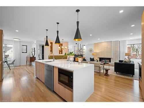 66 Metcalfe Street, Guelph, ON - Indoor Photo Showing Kitchen With Upgraded Kitchen