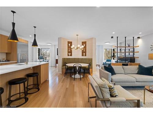 66 Metcalfe Street, Guelph, ON - Indoor Photo Showing Living Room