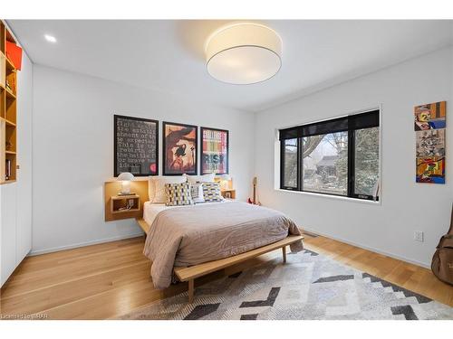 66 Metcalfe Street, Guelph, ON - Indoor Photo Showing Bedroom