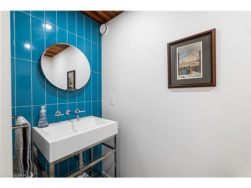 66 Metcalfe Street, Guelph, ON - Indoor Photo Showing Bathroom