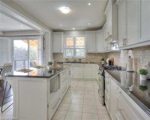 56 Compass Trail, Cambridge, ON - Indoor Photo Showing Kitchen With Upgraded Kitchen