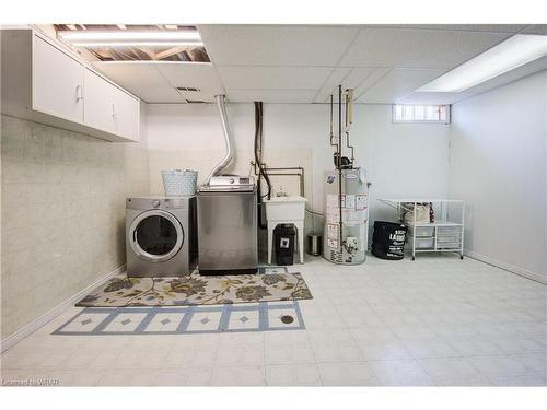 7 Peter Court, Cambridge, ON - Indoor Photo Showing Laundry Room