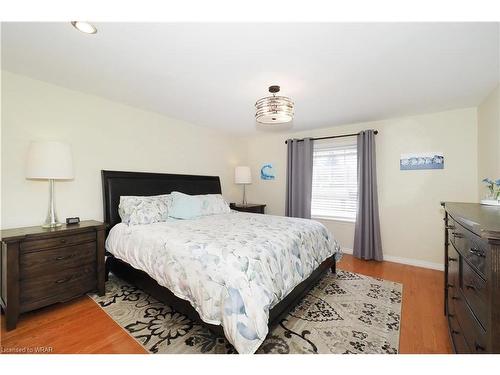 152 Dalewood Drive, Kitchener, ON - Indoor Photo Showing Bedroom