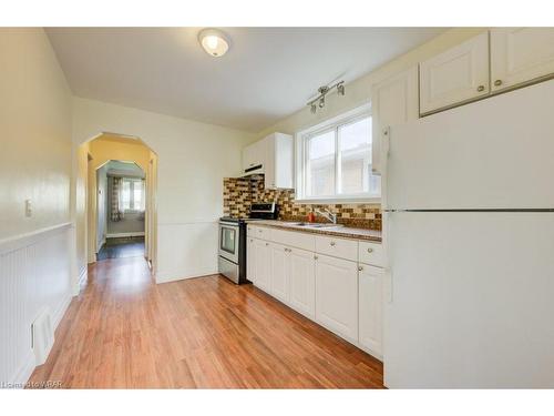 103 Glassco Avenue N, Hamilton, ON - Indoor Photo Showing Kitchen