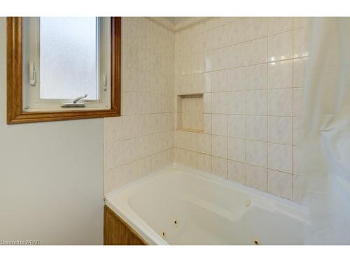103 Glassco Avenue N, Hamilton, ON - Indoor Photo Showing Bathroom