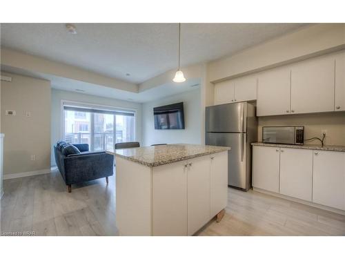 55-25 Isherwood Avenue, Cambridge, ON - Indoor Photo Showing Kitchen